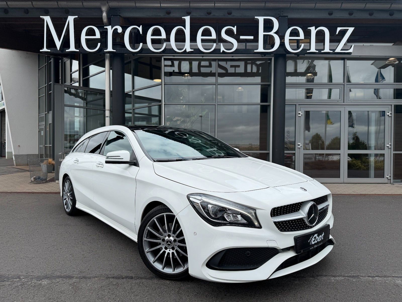 Fahrzeugabbildung Mercedes-Benz CLA 200 SB AMG+Pano+Distr+AHK+RKamera+TotW+