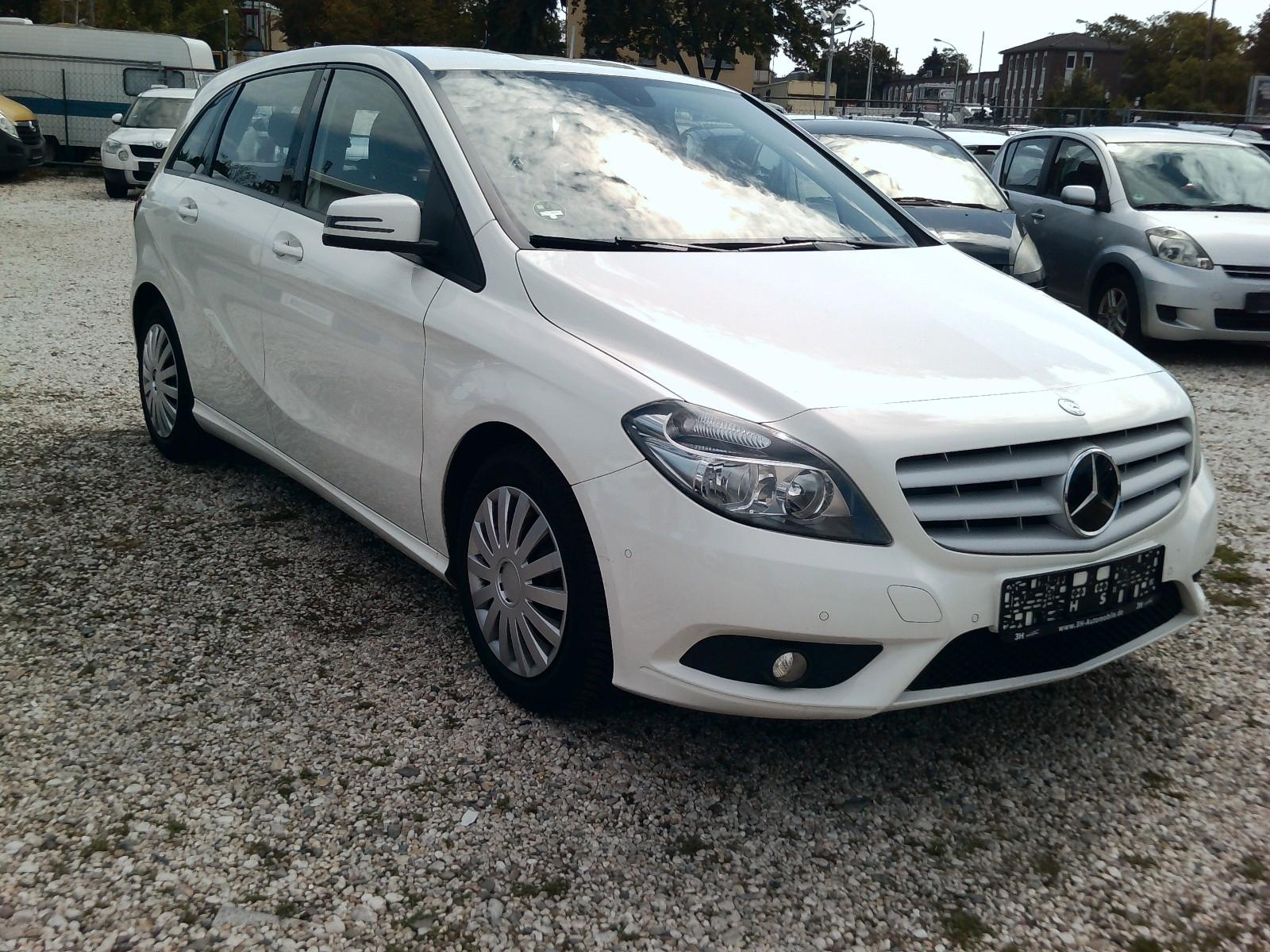 Mercedes-Benz B 180 NAVI PDC SHZ