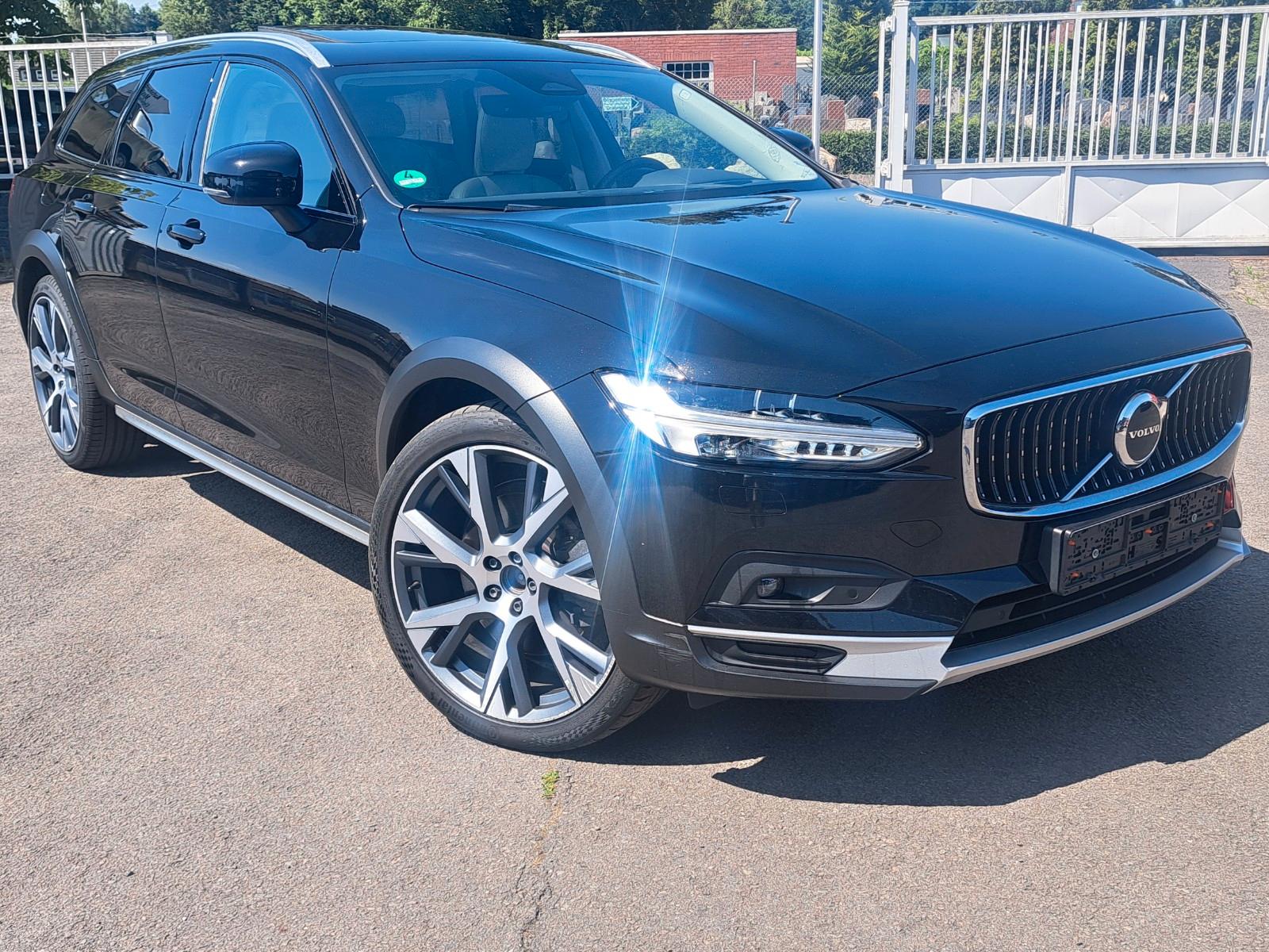 Volvo V90 Cross Country Ultimate AWD/Panoram/Leder/Nav