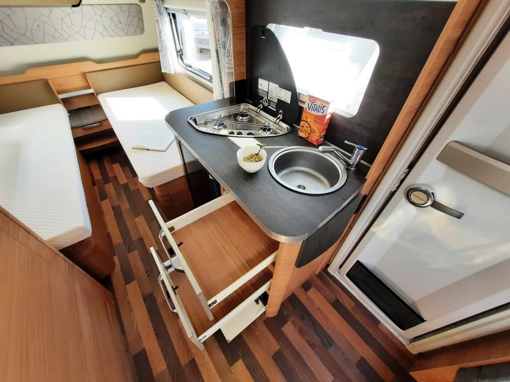 Fahrzeugabbildung Weinsberg CaraOne 480 EU Wie neu/Rundsitzgruppe