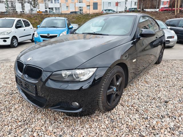 BMW 320 I Coupe *AUTOMATIK*NAVI*8 FACHBEREI. 19 ZOL*