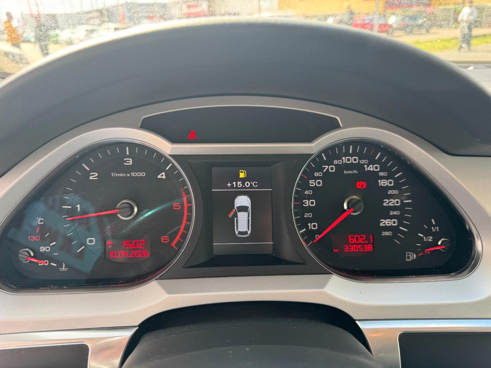 Audi A6 2011 — photo 20