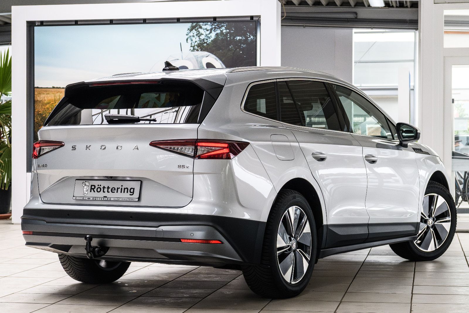 Fahrzeugabbildung SKODA Enyaq 85 x Loft AHK/4x4/RFK/LED