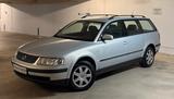 Volkswagen Passat 1.8 Variant *TÜV Neu* Xenon* Tempomat*AHK - Volkswagen Passat Variant aus 2000