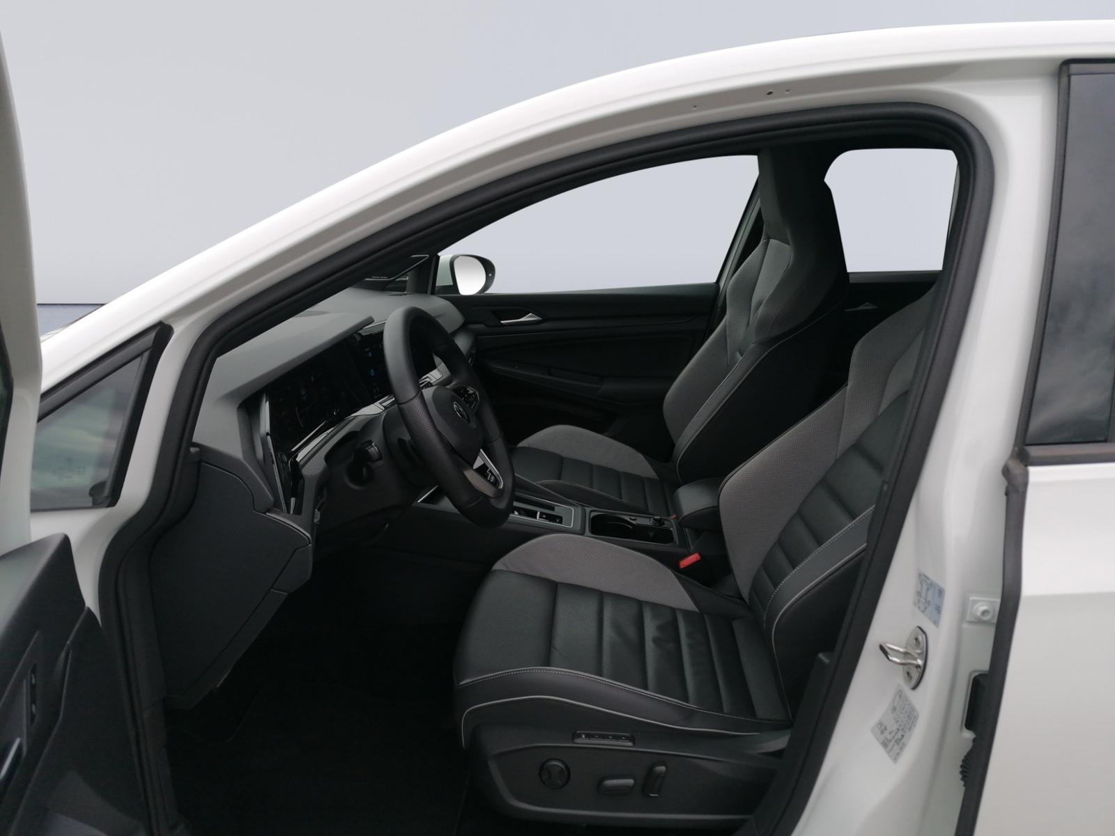 Volkswagen Golf VIII GTD 2.0 TDI DSG AHK+LEDER+STHZ+DCC+, миниатюра 11