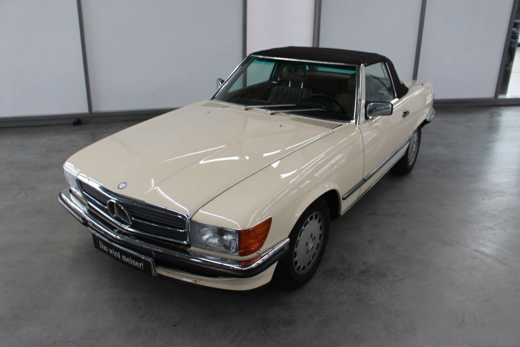 Mercedes-Benz SL 560