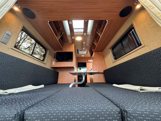 HRZ Freedom Life-Mercedes 3.0-V6-4x4-Standklima-Ahk