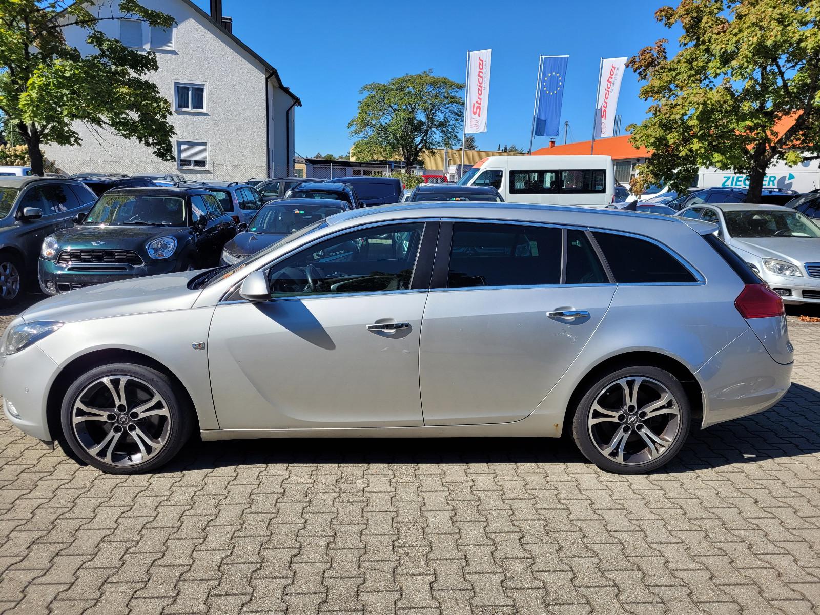 Opel Insignia 2013 — interior