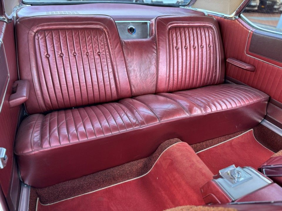 Fahrzeugabbildung Chrysler 300 J Coupe 6.8 Lettermotor