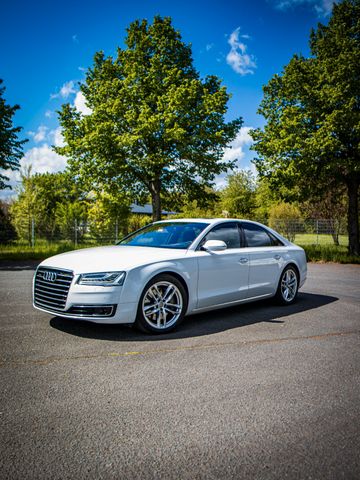AUDI A8 4.0 TFSI /HUD/ACC/MASSAGE/MATRIX/20''