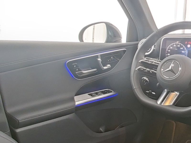 Fahrzeugabbildung Mercedes-Benz GLC 200 4M AMG *AHK*Totwinkel*LED*Kamera*Memory*