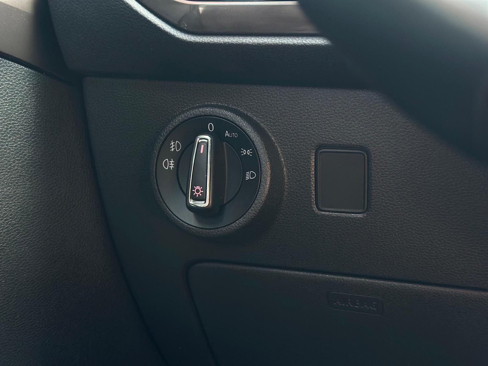 SEAT Ateca 1.4TSI Xcellence 4D *LED#360#SHZ#AHK#SPUR - Image 17