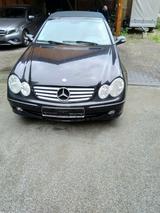Mercedes-Benz Mercedes CLK 240 Elegance Benzin/ Gas Cabr... - Mercedes-Benz CLK 240 mit Benzin-Antrieb: Cabrio