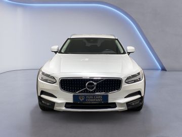 Volvo V90 Cross Country - 10