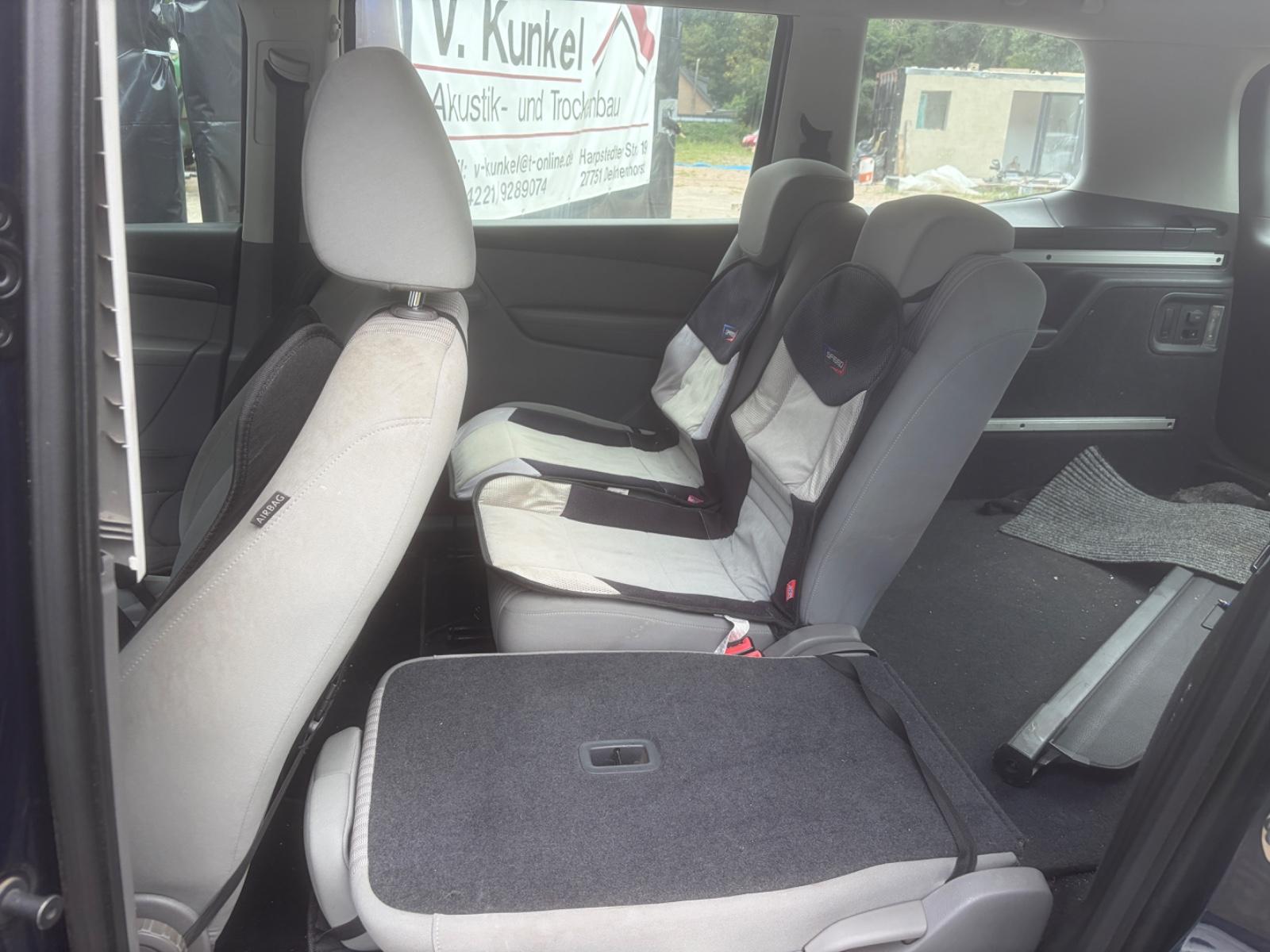 Seat Alhambra 2012 — photo 7