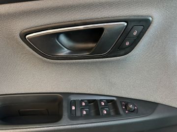 Seat Leon ST Style *TÜV*AHK*Klima*Navi*Spurhalte*