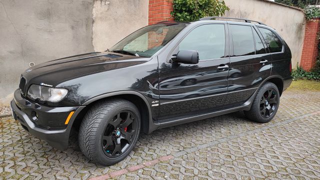 BMW X5 4.4i -