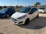 Ford Fiesta Cambio Automatico Black & White - Ford Fiesta: Black