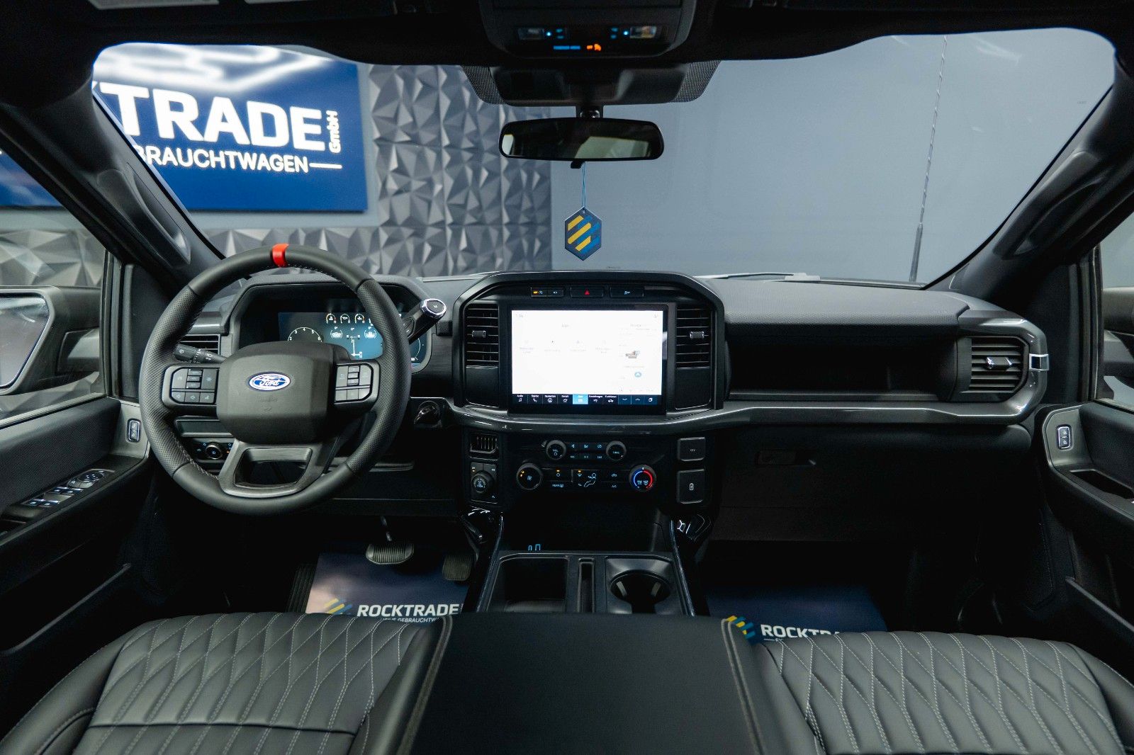 Fahrzeugabbildung Ford F150 5.0L V8 4x4 Offroad SuperCrew RAPTOR 19%