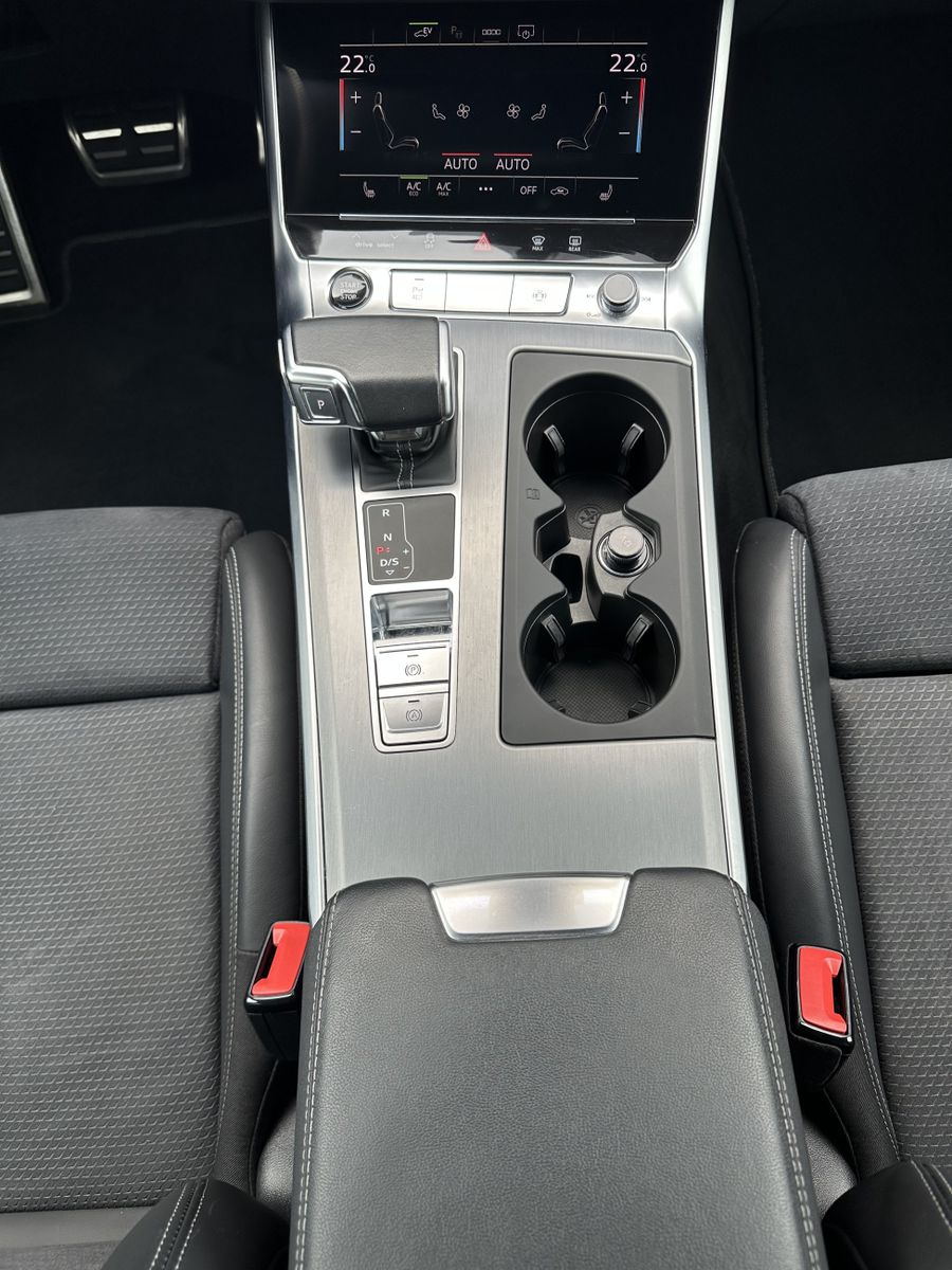 Fahrzeugabbildung Audi A6 Avant 55 TFSI e Qu S-Line NAV+MATRIX+AHK+20ZO