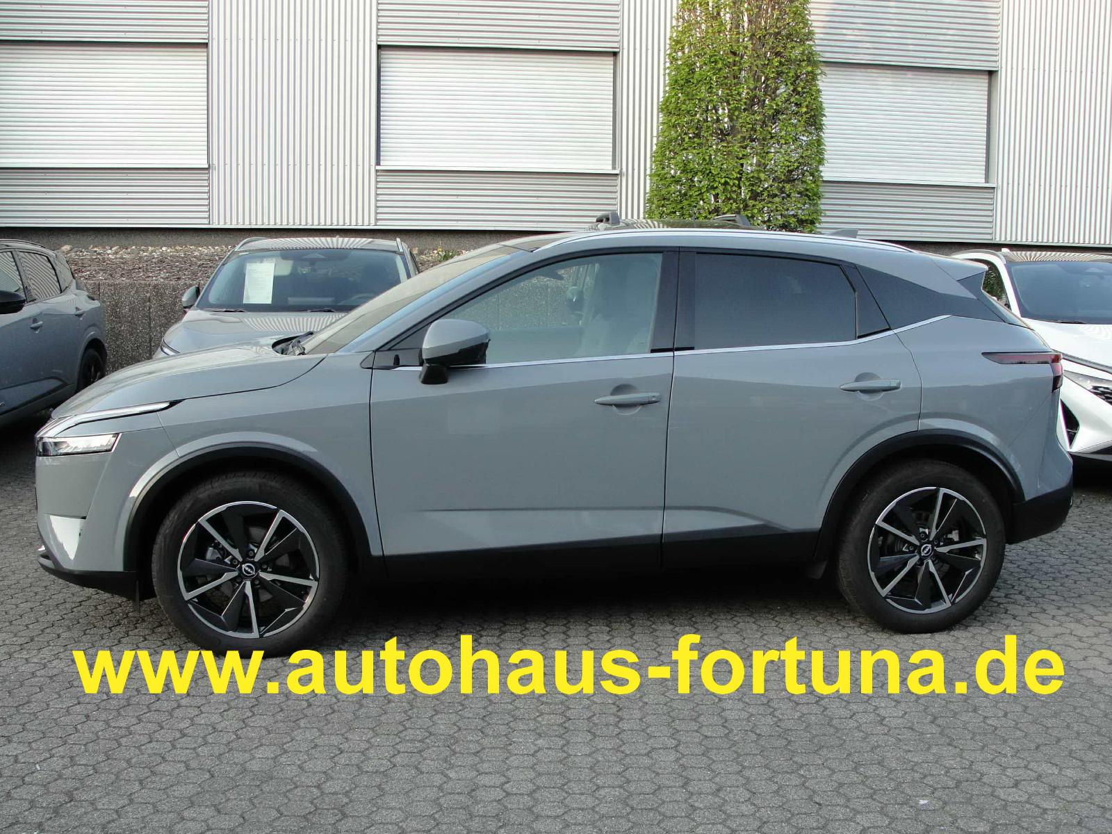 Nissan Qashqai Tekna 1.3 Automatic HUD Glasdach LED