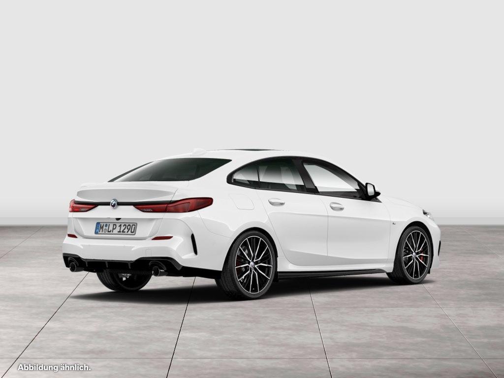 BMW 220i M Sport HUD PANO RFK NAVI LED