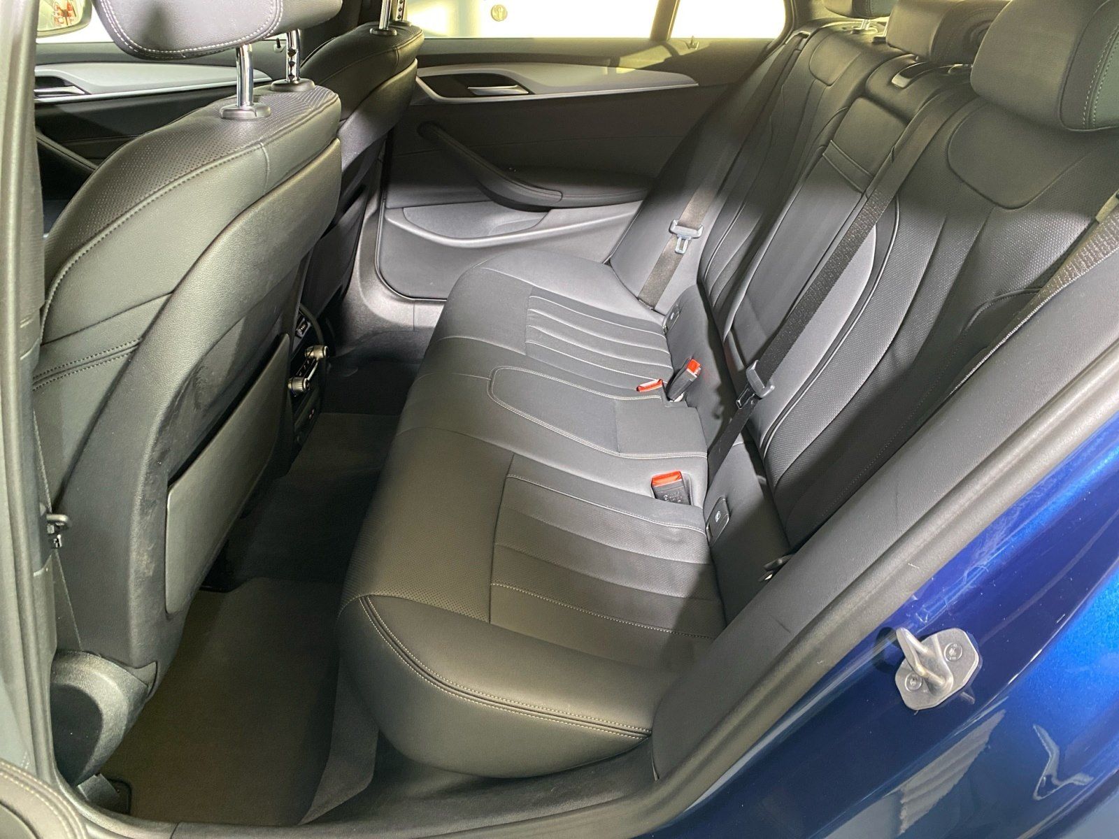 BMW 520d Touring AHK Driv.Assist.Prof Head-Up HiFi foto 13