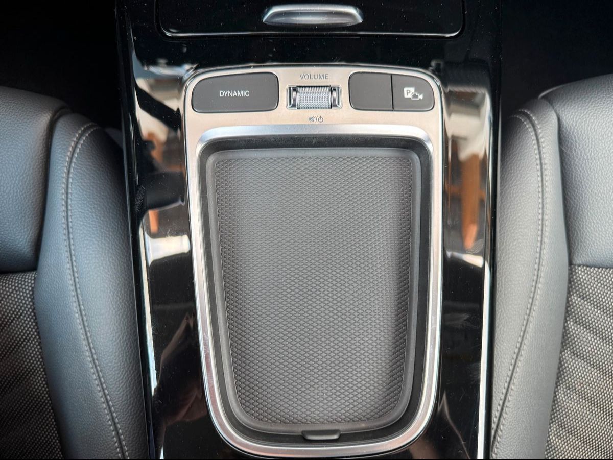 Fahrzeugabbildung Mercedes-Benz CLA 180 SB Kamera+LED+CarPlay+Spur+DAB