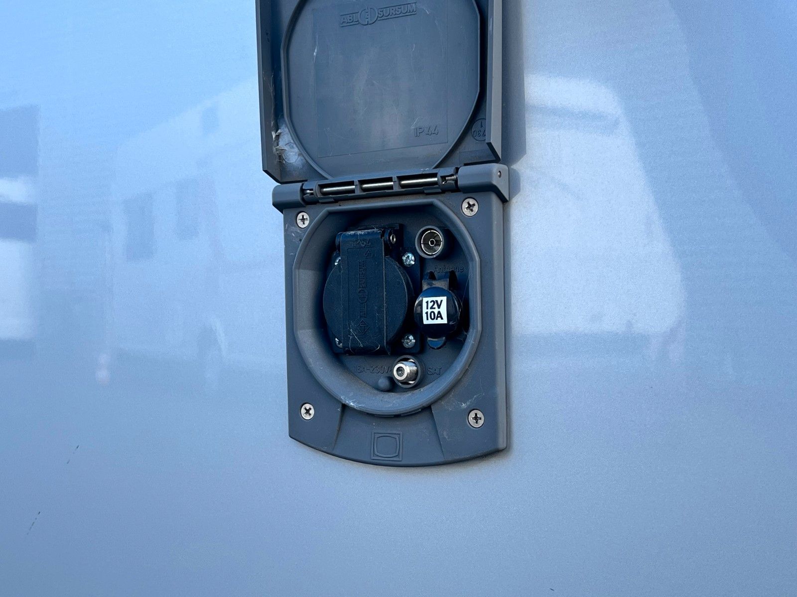 Fahrzeugabbildung HYMER / ERIBA / HYMERCAR Nova S 546 -Kinderbett, Solar, Mover -