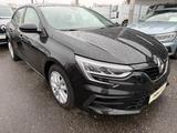 Renault Megane IV Lim. Zen TCe 140 - Renault Megane Zen
