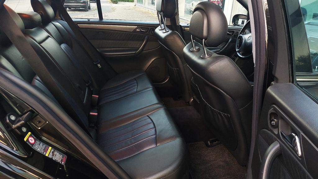 Mercedes-Benz C 32 AMG