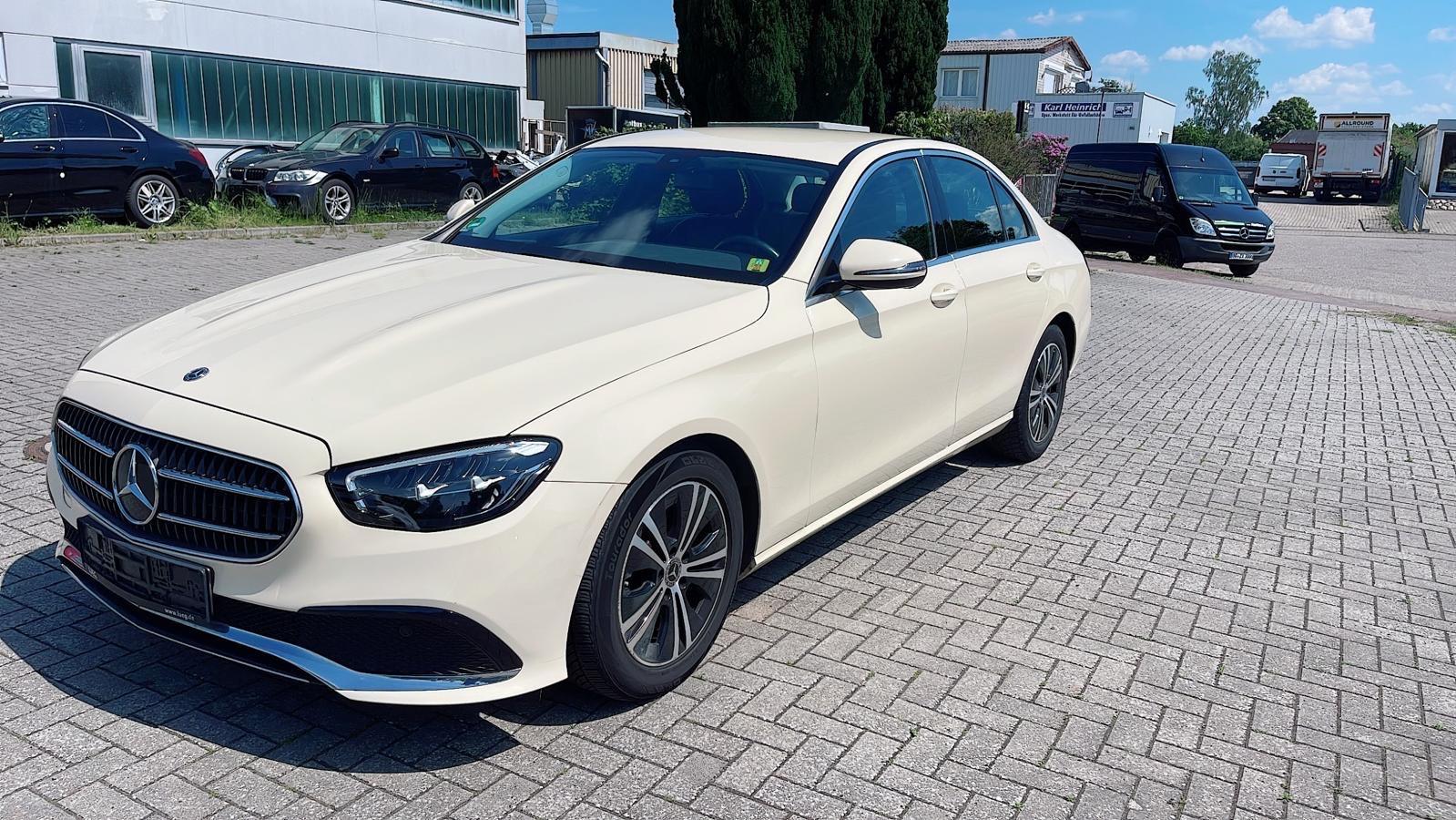 Mercedes-Benz E 200 d Limousine.Avantgarde .Kamera .Navi.Sitzh