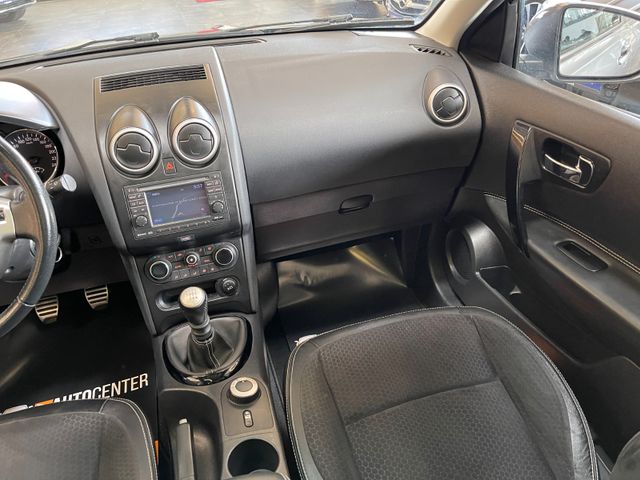 Nissan Qashqai+2 4x4 *7SITZE*PANO*360 KAMERA*XENON*
