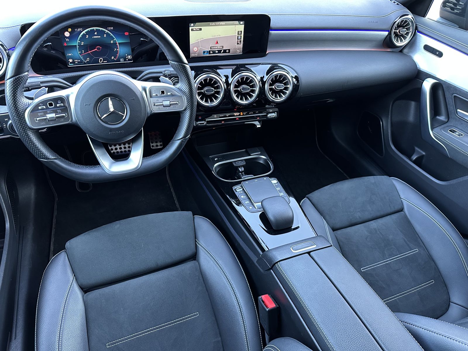 Fahrzeugabbildung Mercedes-Benz A 250 Edition 2020 NAV+LED+BURMESTER+18ZO+KAMERA