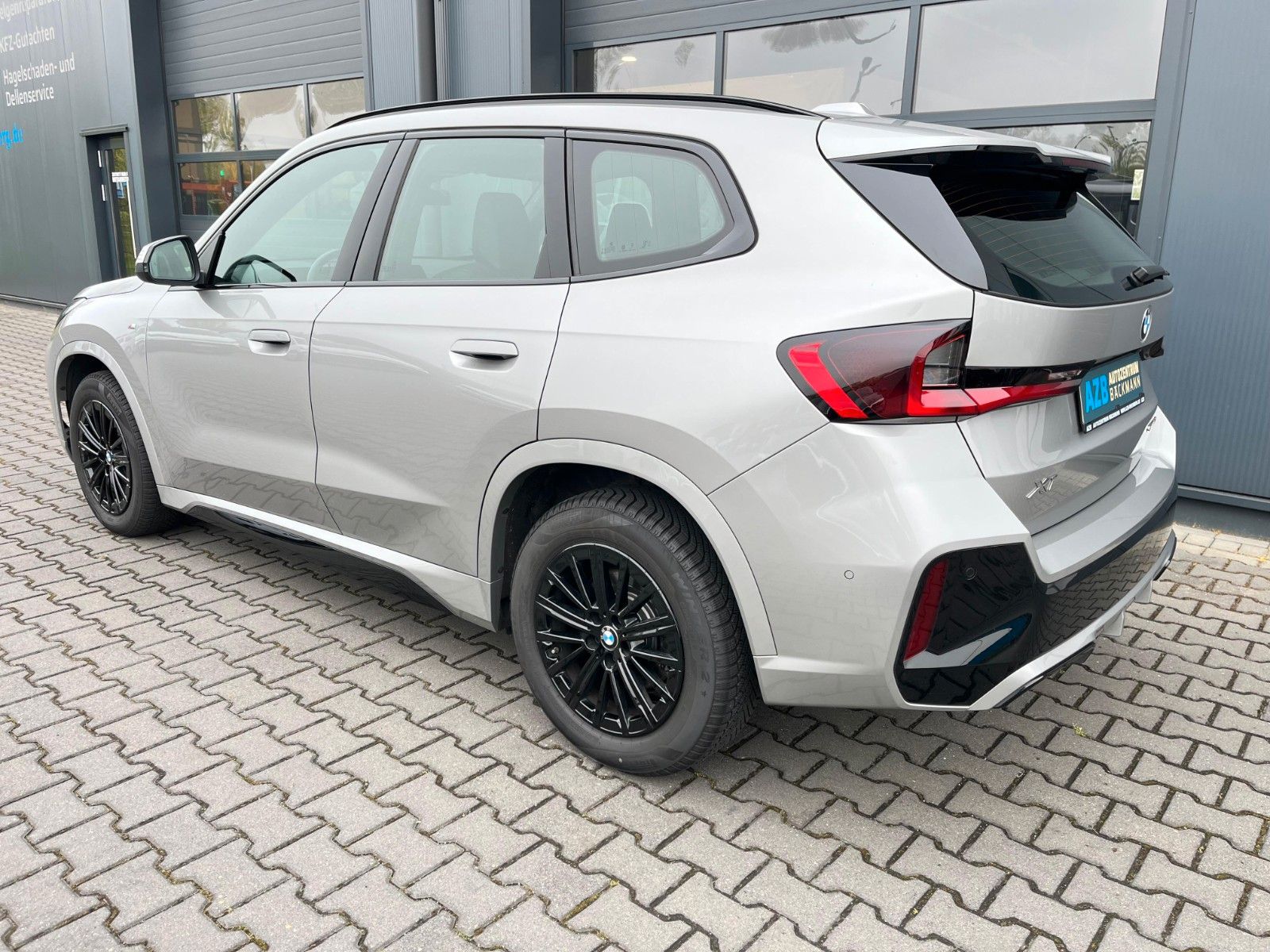 BMW X1 20d sDrive MSport H&K elSITZE MEMORY LED DAB foto 4
