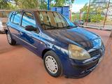 Renault Clio 1.2 Benz 5 porte - Renault Clio aus 2004: 1.2