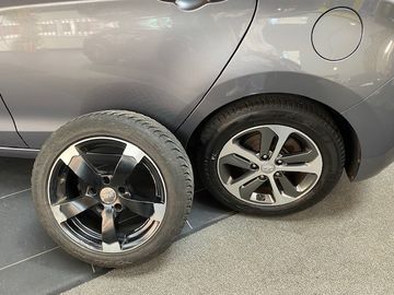Hyundai i30 1.6 GDi blue