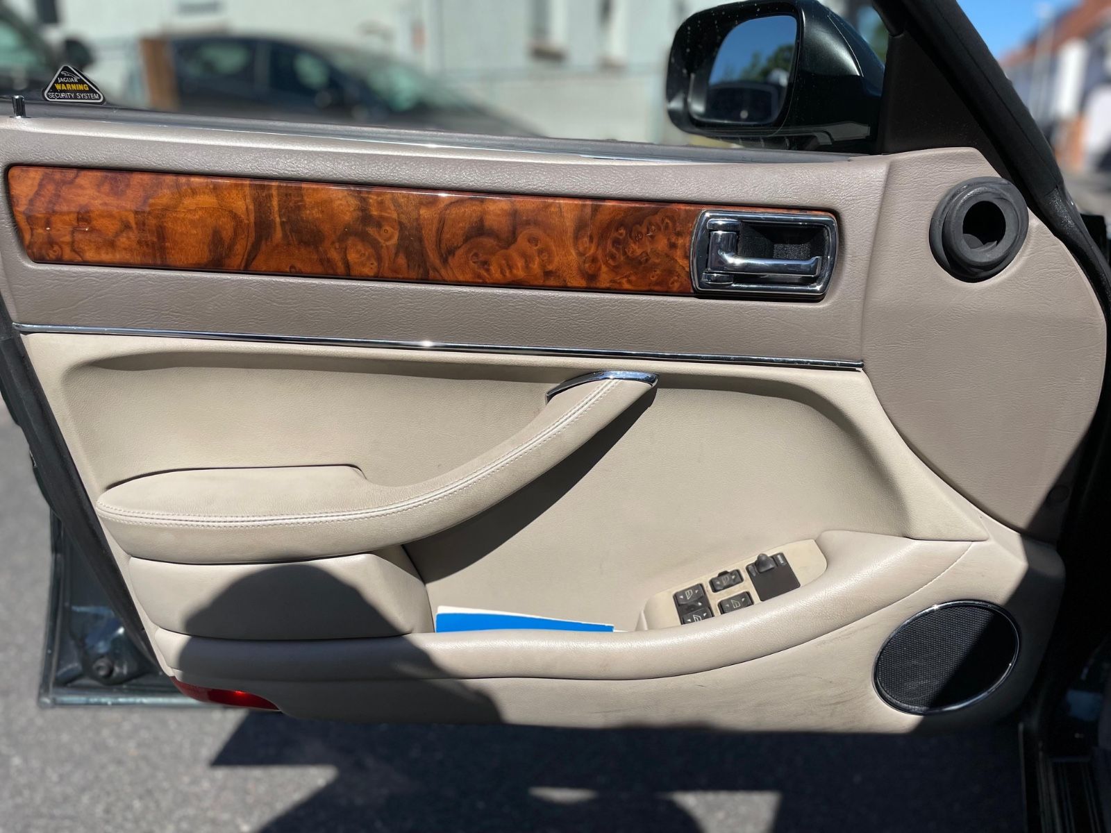 Fahrzeugabbildung Jaguar XJ6 Executive 3.2 |Klima|Sitzheizung|Schiebedach