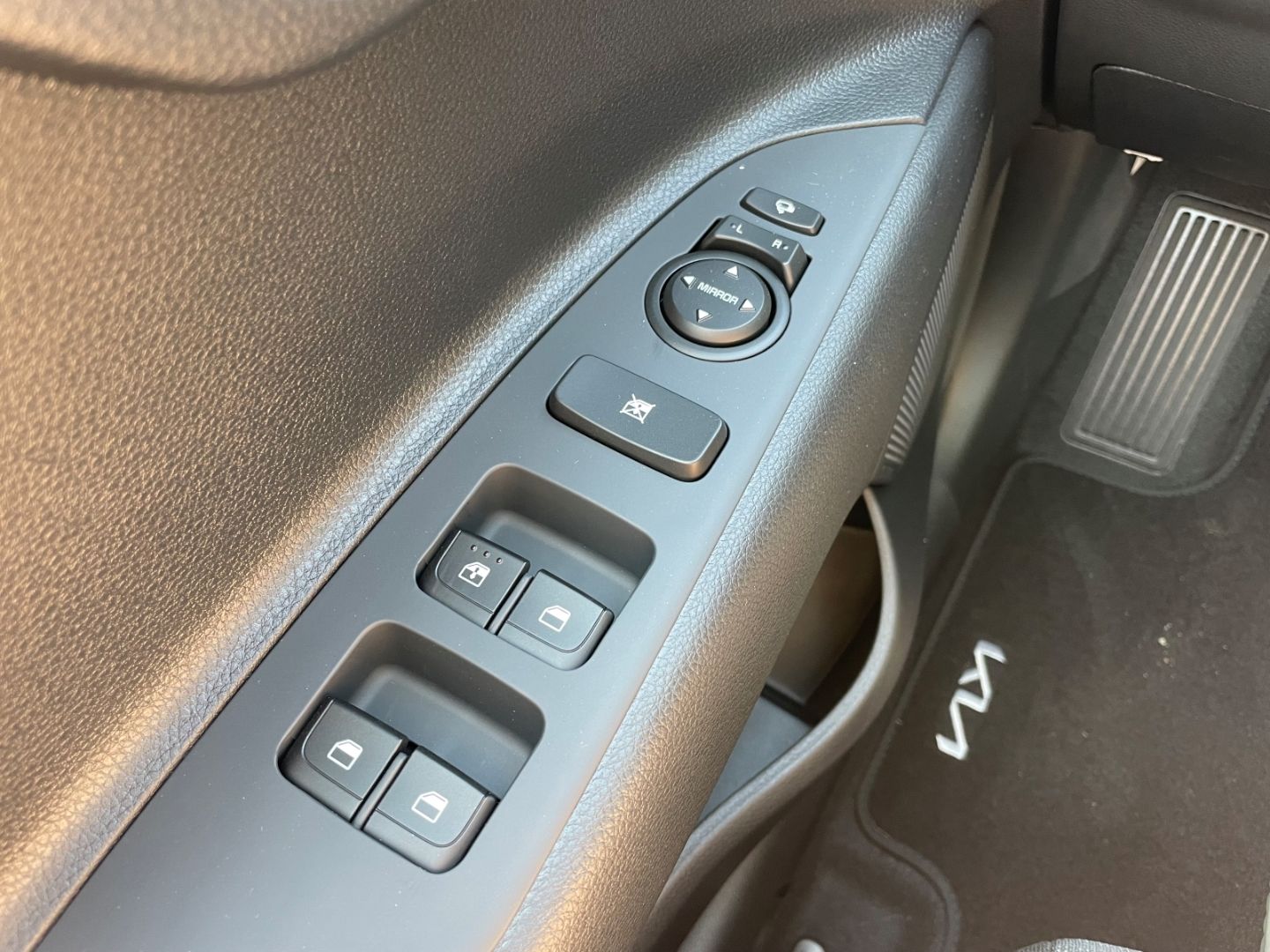 Fahrzeugabbildung Kia Stonic Vision Navi Klima DAB SHZ LenkradHZG