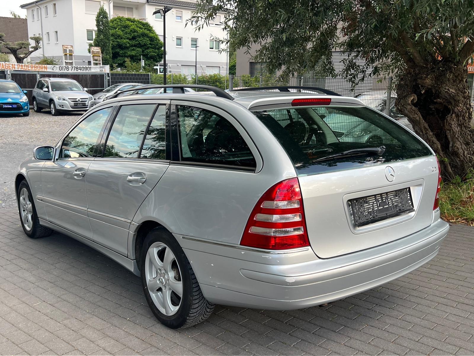 Mercedes-Benz C220 2006 — interior