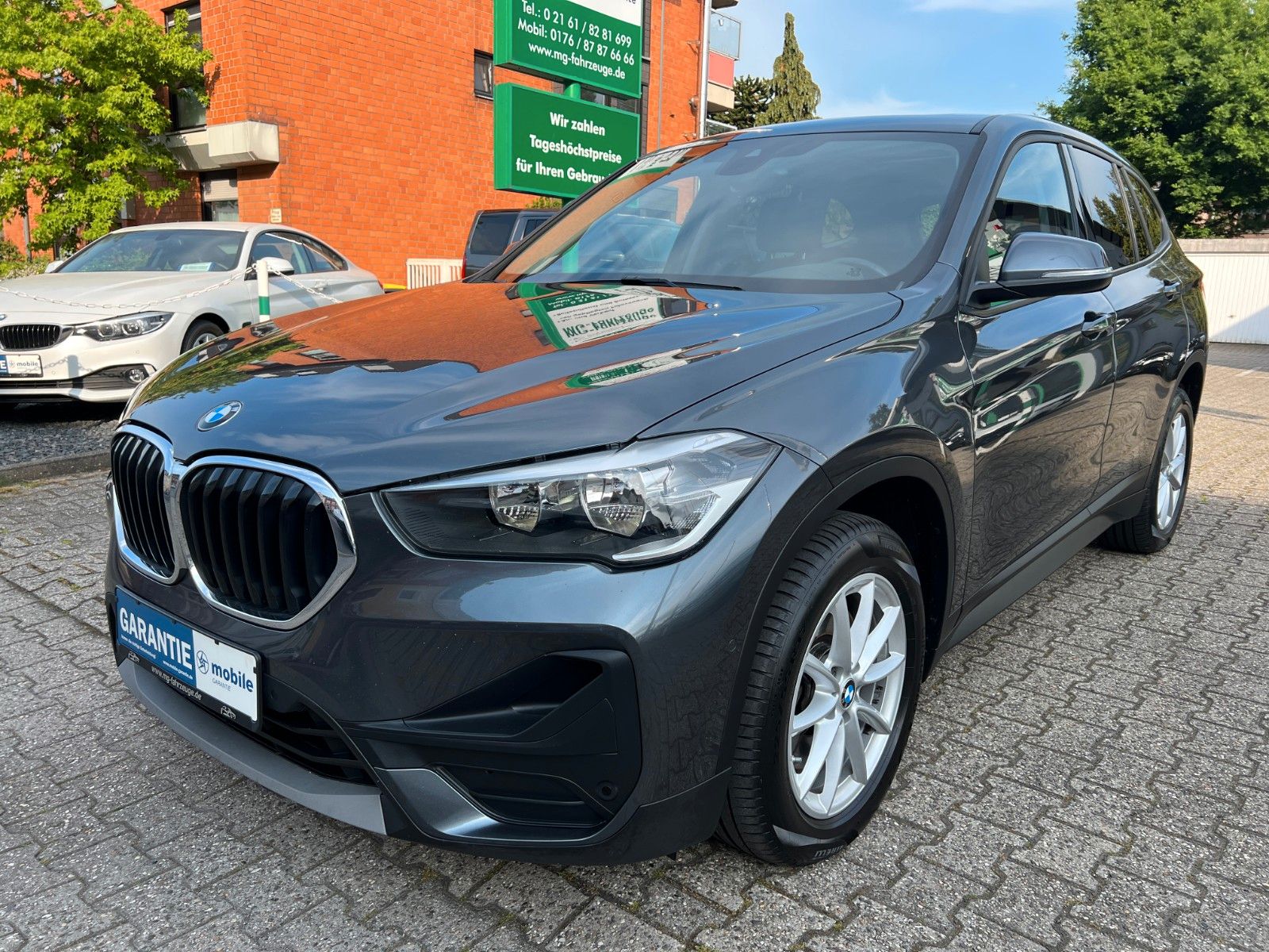 Fahrzeugabbildung BMW X1 xDrive 20 d Advantage PANO NAVI AUTOMATIK