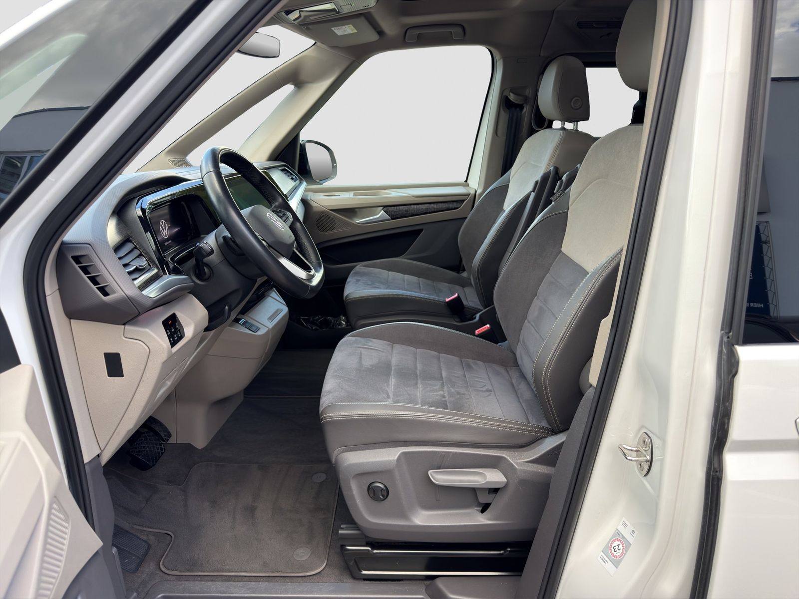 Volkswagen T7 Multivan Life 1.4Hyb MARTX 6-Sitze Pano Trave foto 9