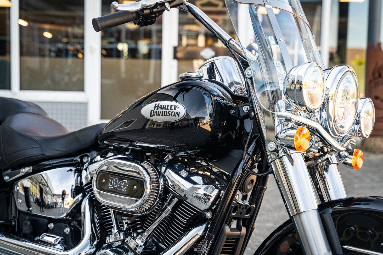Fahrzeugabbildung Harley-Davidson Softail Heritage FLHCS 114 CUI -NEUWERTIG -