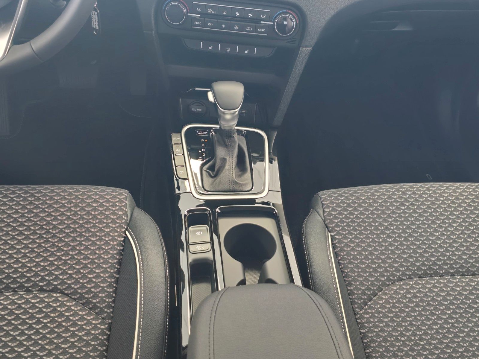 Fahrzeugabbildung Kia XCeed 1,5T-GDI Vision Komfort Allwetter
