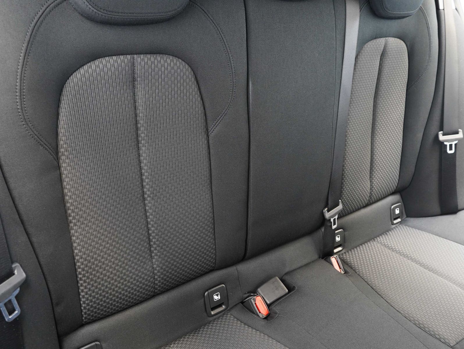 Fahrzeugabbildung BMW 120 d Advantage LED/NAVI/DRIVING-ASSISTANT
