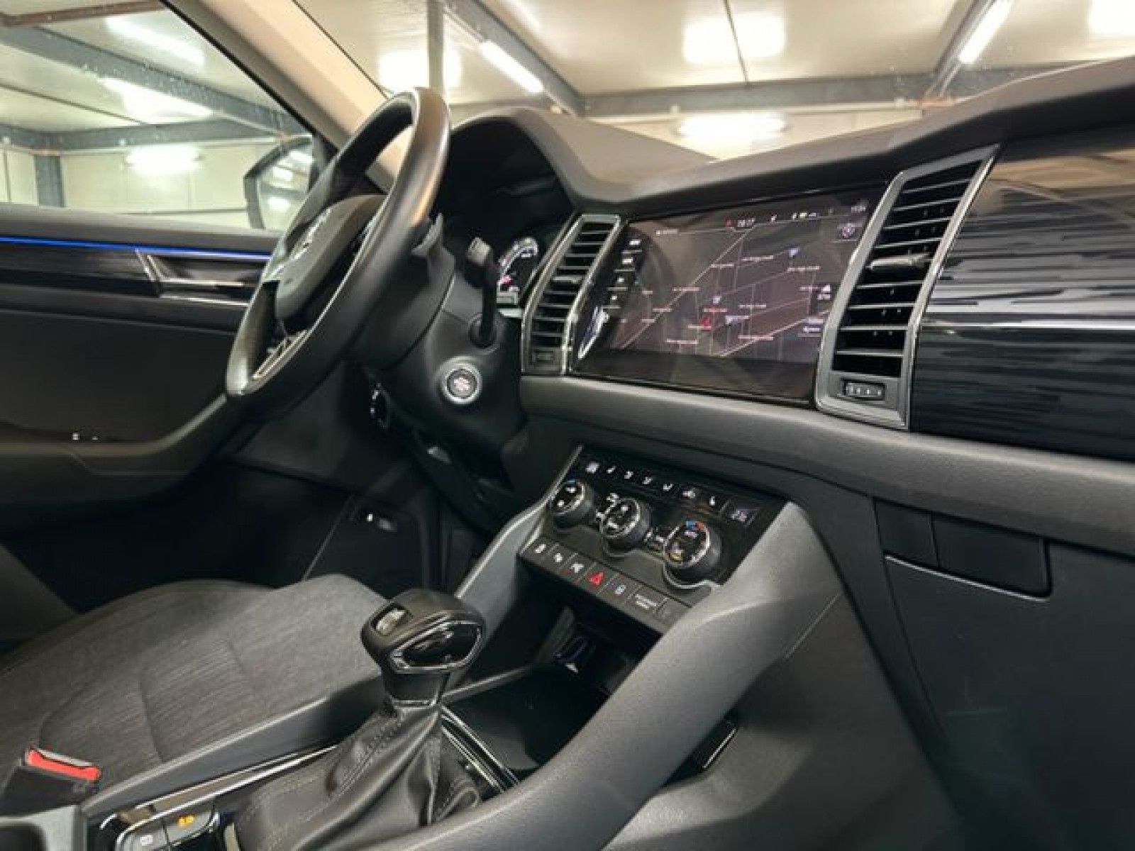 Skoda Kodiaq Style 4x4 GREENTEC*FMLY*PANO*CPLY*AHK*360 foto 15