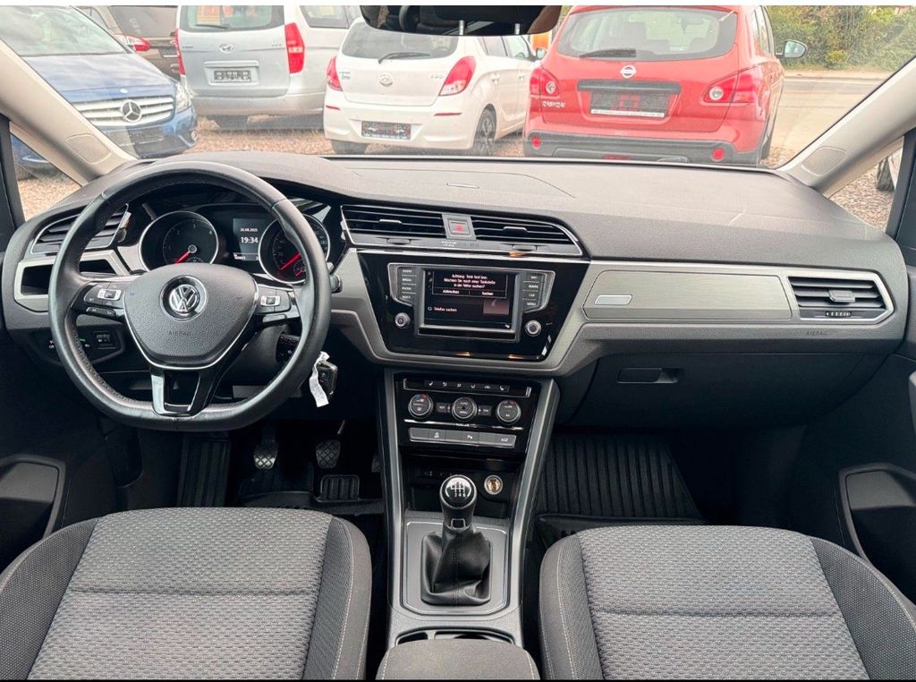 Image of Volkswagen Touran
