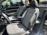 Volkswagen Beetle Cup BMT Navi PDC FenderSound SHZ - Volkswagen Beetle mit Diesel-Antrieb: Cabrio