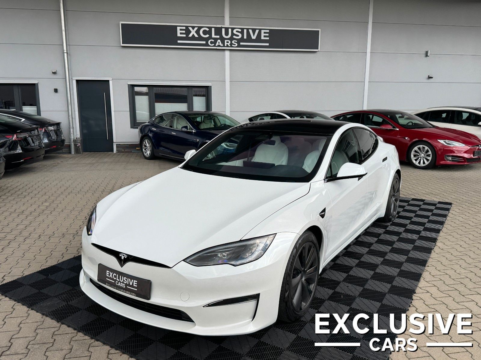 TESLA Model S