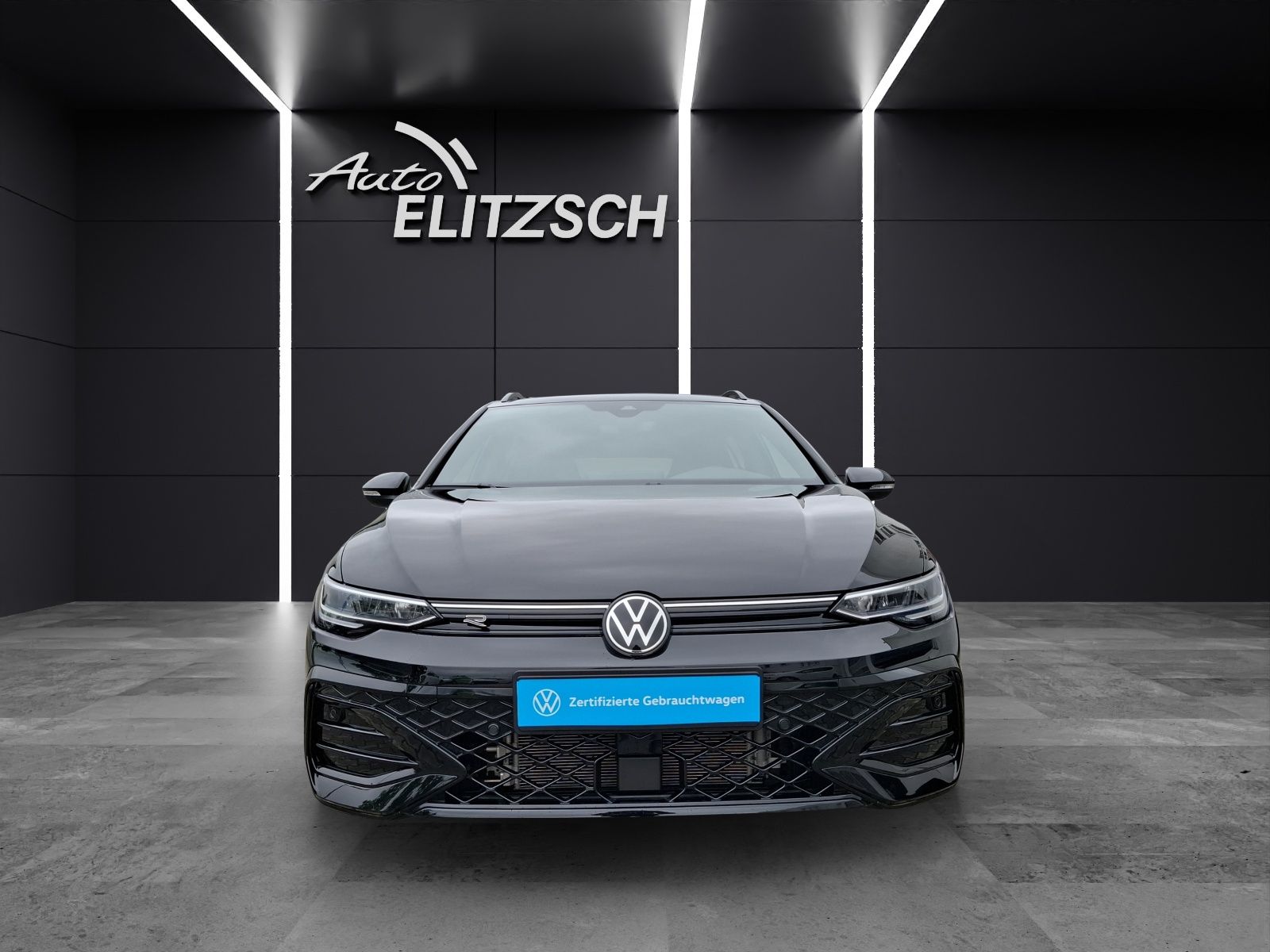 Fahrzeugabbildung Volkswagen Golf VIII Variant eTSI R-Line DSG LED Navi AID A